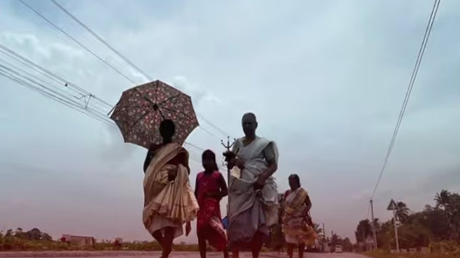 ബംഗാൾ ഉൾക്കടലിൽ വീണ്ടും ന്യൂനമർദ്ദ സാധ്യത; കേരളത്തിൽ ഇടിമിന്നലോടു കൂടിയ മഴയ്ക്ക് സാധ്യത, 14 ജില്ലകളിലും ഗ്രീൻ അലർട്ട്