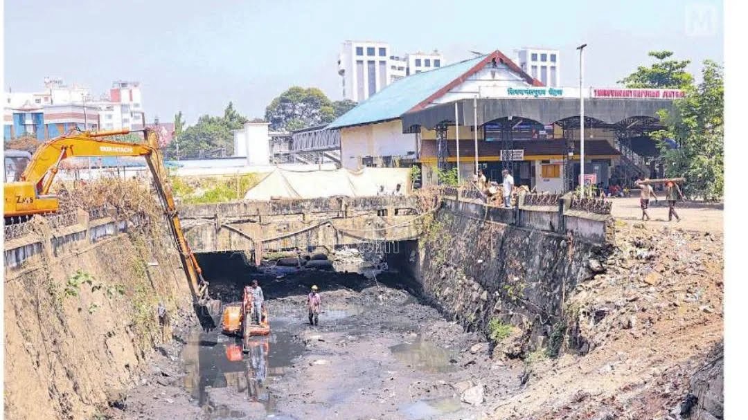 ആമയിഴഞ്ചാൻതോട് നവീകരണം: മാലിന്യത്തുരങ്കം ‘തുറന്നു’; വേണ്ടി വന്നത് 63 ലക്ഷം രൂപ, മൂന്നുമാസം